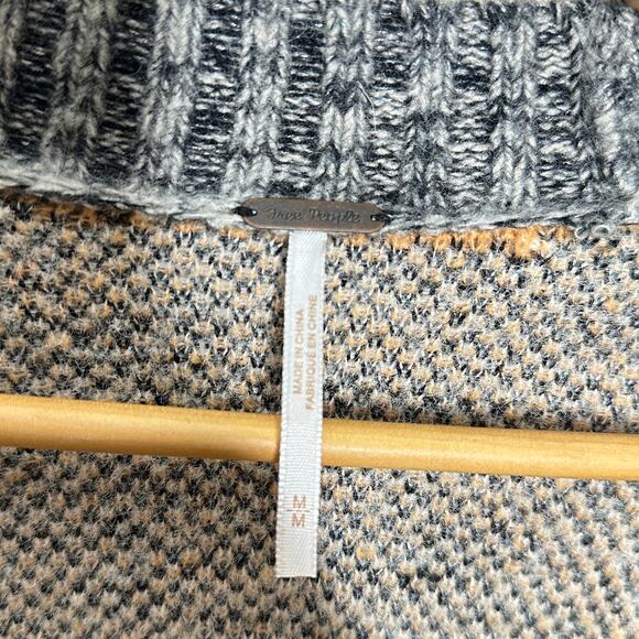 FREE PEOPLE August Cardigan Oversized Peach Petals Floral Sz M {3P42} - Picture 4 of 6